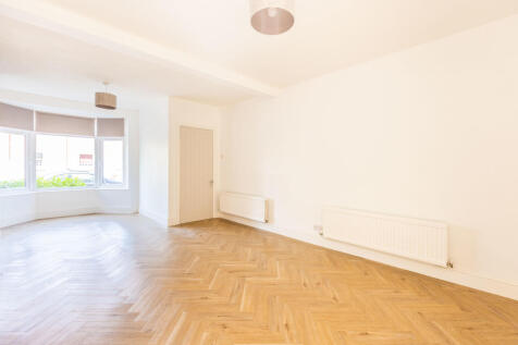 Lounge-Dining Room 