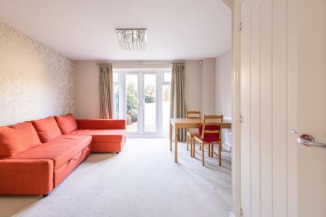 Lounge / Dining Room