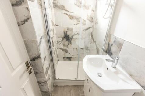 G/floor Shower Room