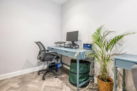 Study/Bedroom 4