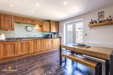 Kitchen - Dining Rm