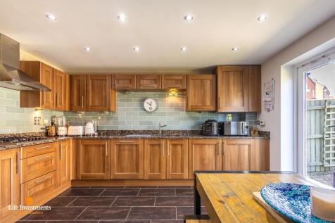 Kitchen - Dining Rm