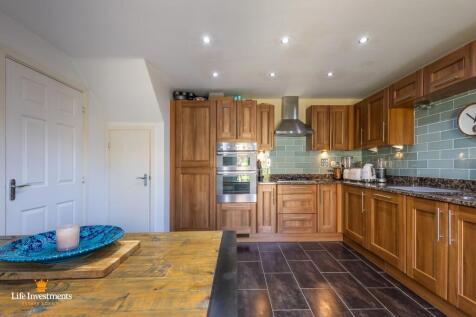 Kitchen - Dining Rm