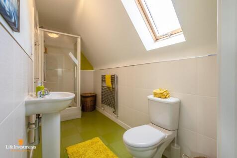 Bed 4 - 5, En Suite