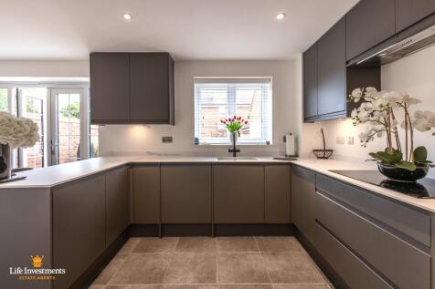 Kitchen - Dining Rm