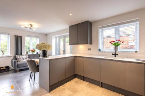Kitchen - Dining Rm