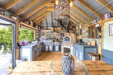 Garden Kitchen 