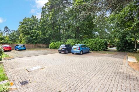 Communal Parking 