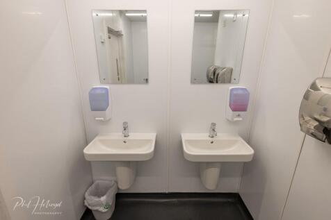 Gents Toilet