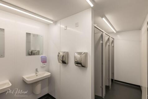 Gents Toilet