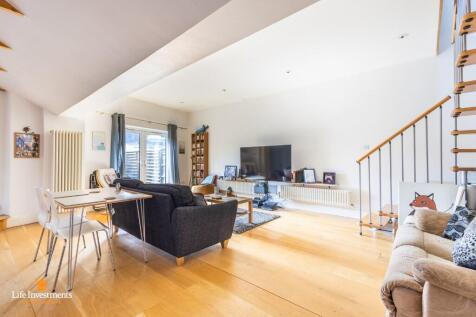 Living/Dining Space