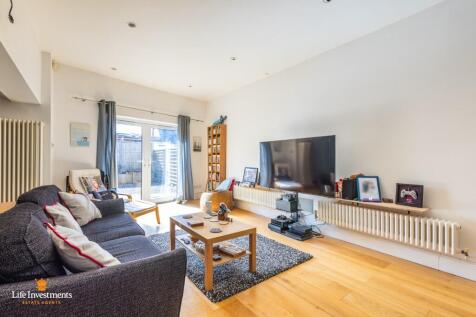 Living/Dining Space