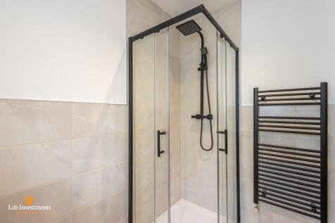 Bedroom One En Suite