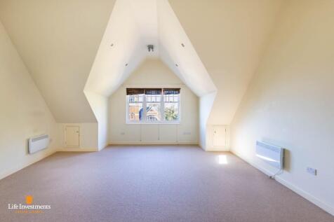 Lounge/Dining Rm.