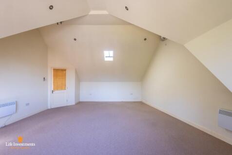 Lounge/Dining Rm.