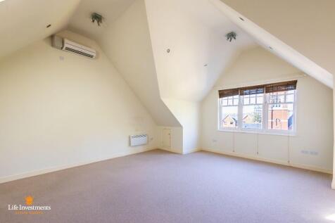 Lounge/Dining Rm.