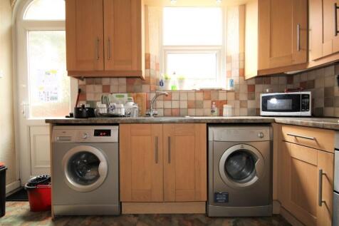 Communal Kitchen 