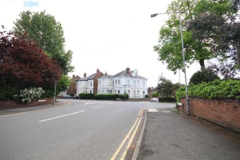 Guys Cliffe Road