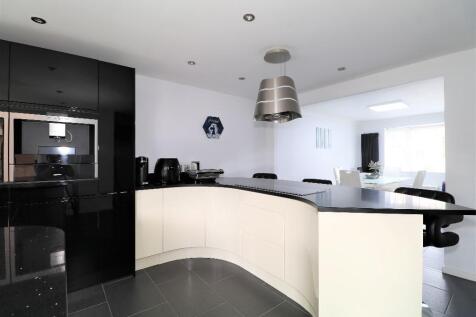 Kitchen-Family Room