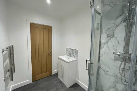 Copenhagen Flat 3 Bathroom 2.jpg