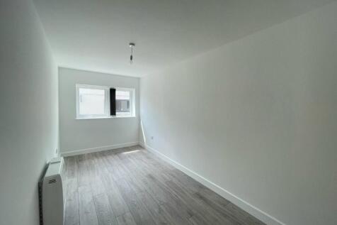 Copenhagen Flat 3 Bedroom 1.jpg