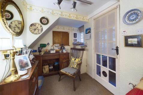 CAM04366G0-PR0052-STILL014.jpg