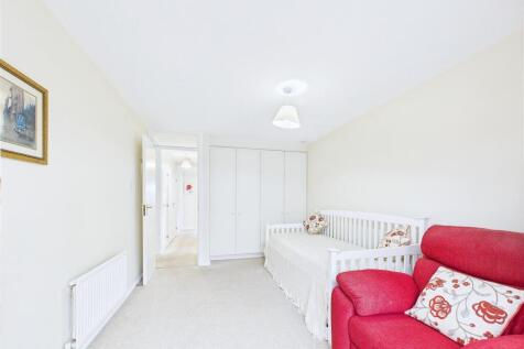 CAM04366G0-PR0114-STILL020.jpg