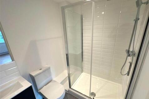 135320921_Bathroom_1