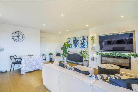 Open-Plan Lounge