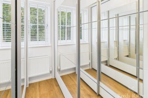 Bedroom 3/ Dressing