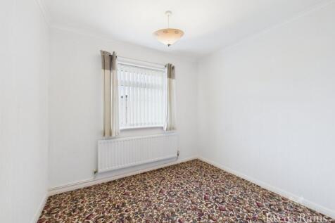 Bedroom 2/Dining Roo