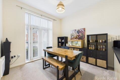 Kitchen/ Living Room