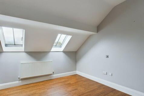 7-Master_Bedroom-...