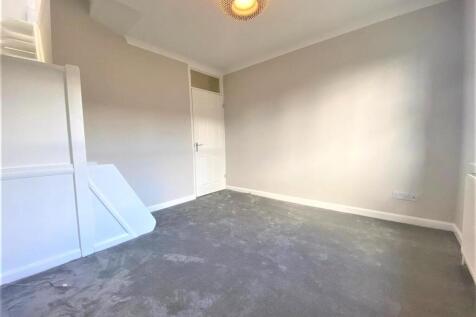 Master Bedroom 2nd pic