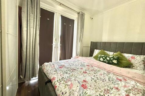 master bedroom.jpeg