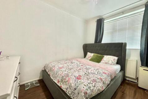 Bedroom 4.jpeg