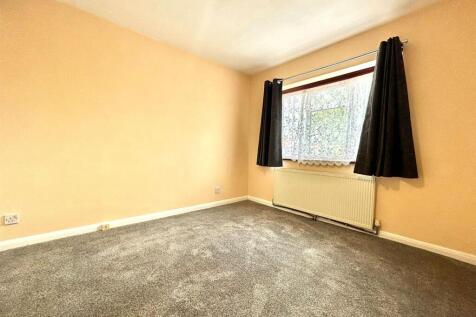 Bedroom 5.jpeg