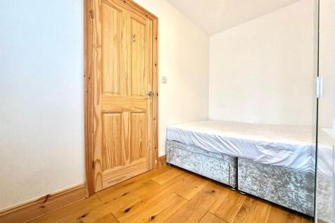 Bedroom 3,2.jpeg