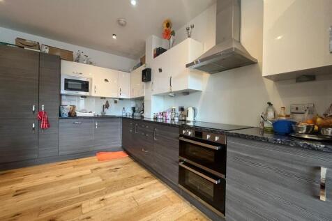 kitchen 2.jpg