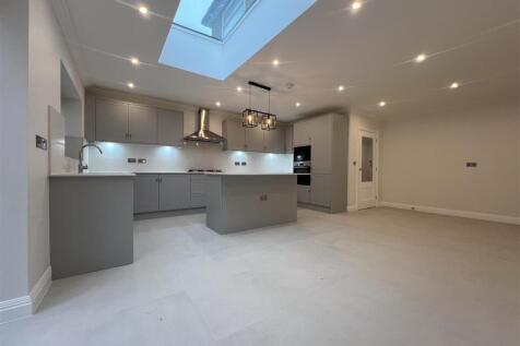 Kitchen/Living Area