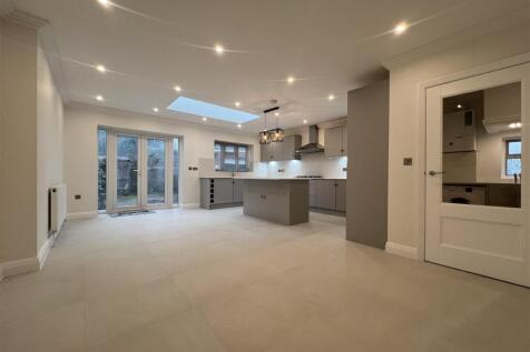Kitchen/Living Area