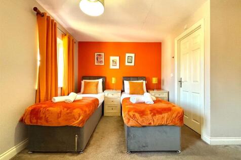 Bedroom 2,2.jpeg