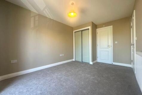 Bedroom 1.jpeg