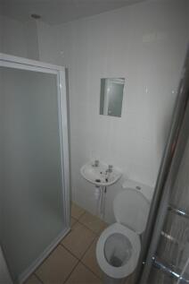 Shower room 2 with