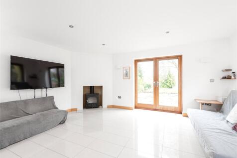 Sit/Din/Family Room