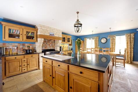 Kitchen/Breakfast Rm