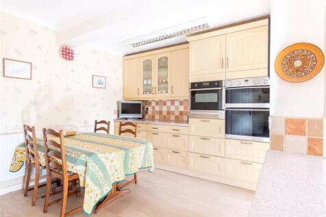 Kitchen/Break Rm