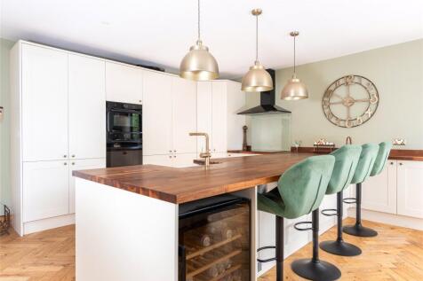 Kitchen/Breakfast Rm