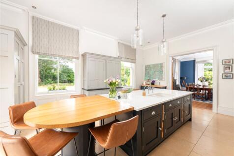 Kitchen/Breakfast Rm
