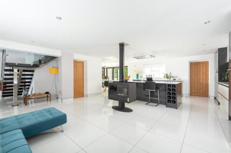 Kit/Din/Family Room